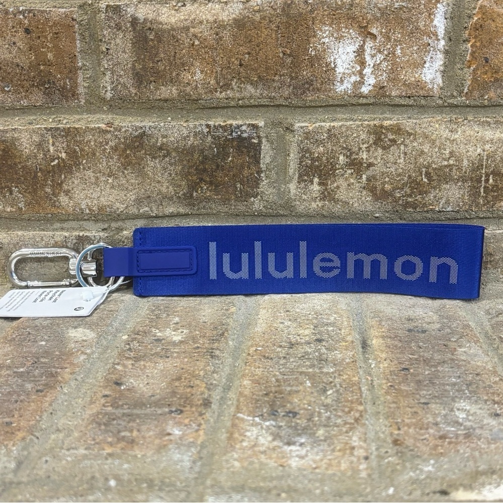 NWT Lululemon Never Lost Keychain In Riverside/Faint Lavender